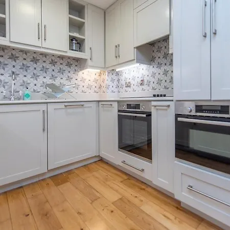 Apartament Chic Dockside Retreat Galway