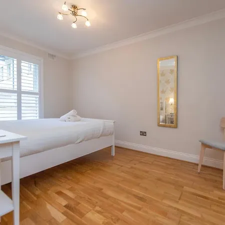 Chic Dockside Retreat Appartamento *